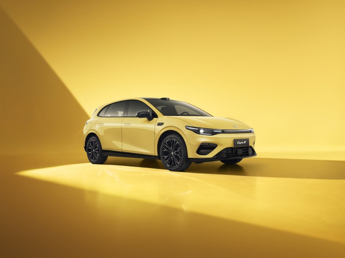 零跑lafa5_右前45