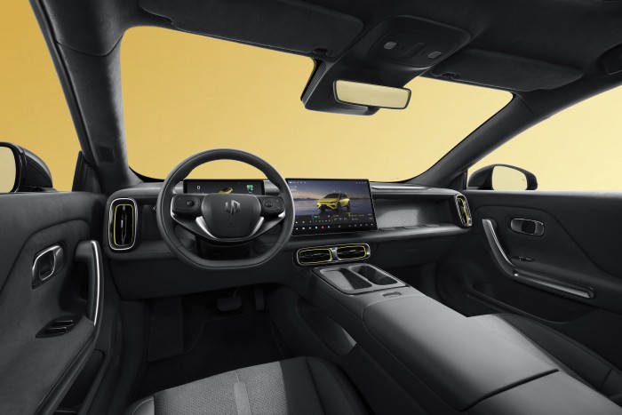 零跑lafa5_驾驶视角内饰