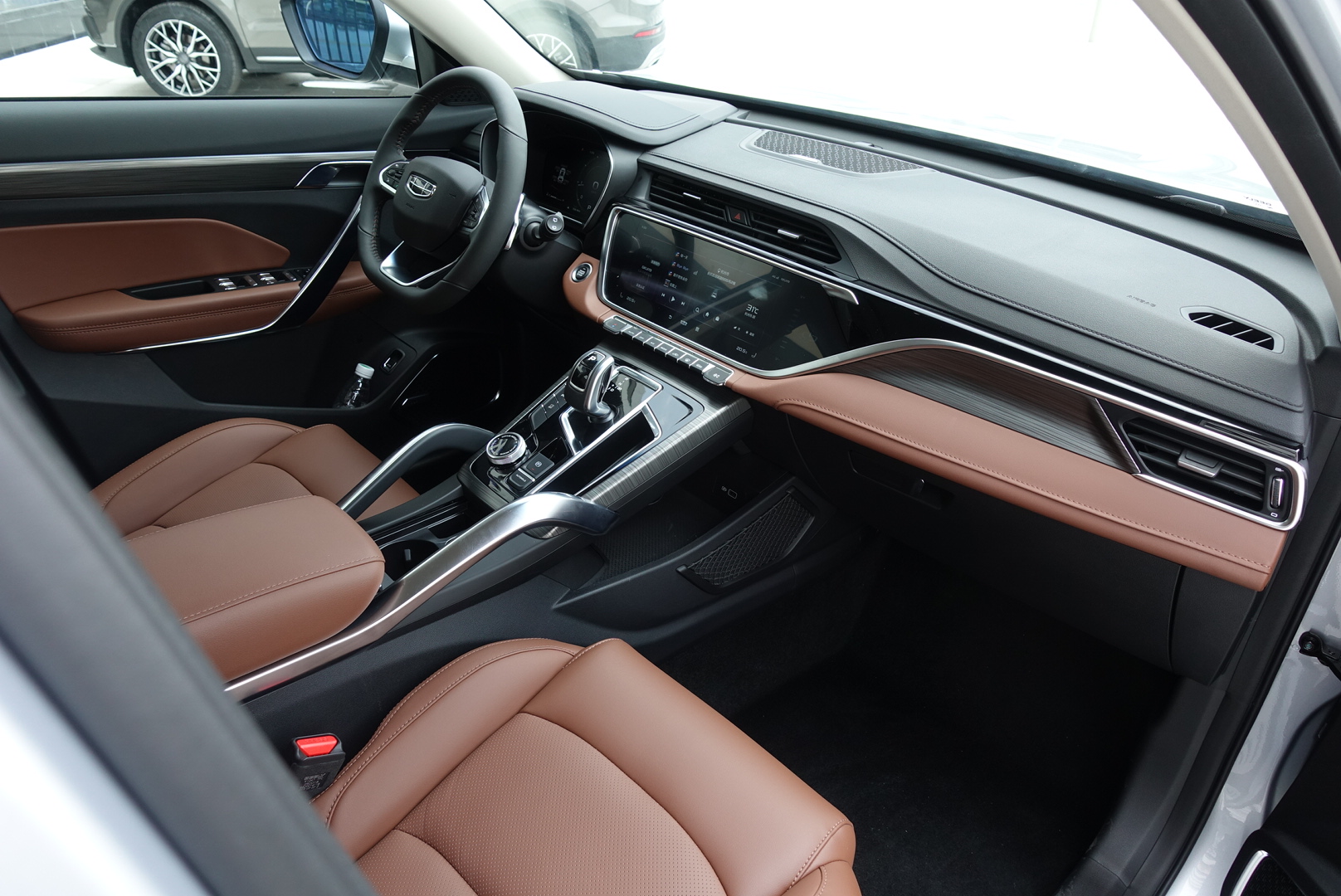 「神车」的蜕变:静态体验吉利博越 pro