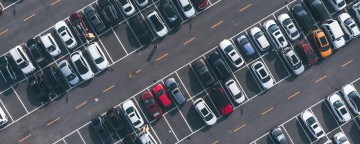 parking_lot_aerial_diagonal_2106_3840x1536